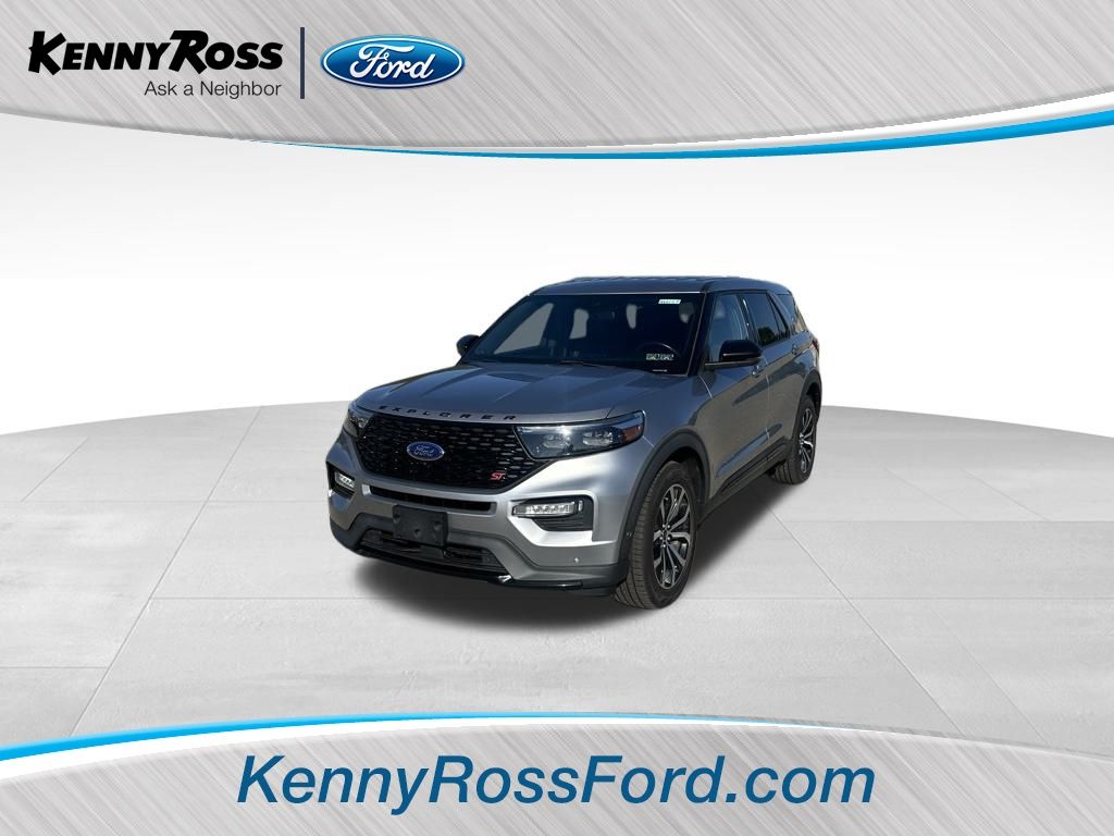 2021 Ford Explorer ST's photo