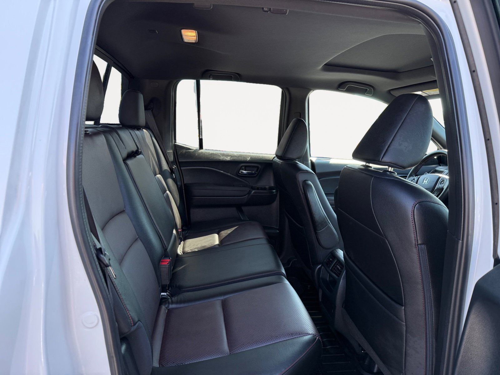 2023 Honda Ridgeline Black Edition photo 18