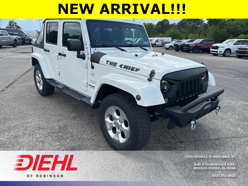 2015 Jeep Wrangler Unlimited Sahara photo 2