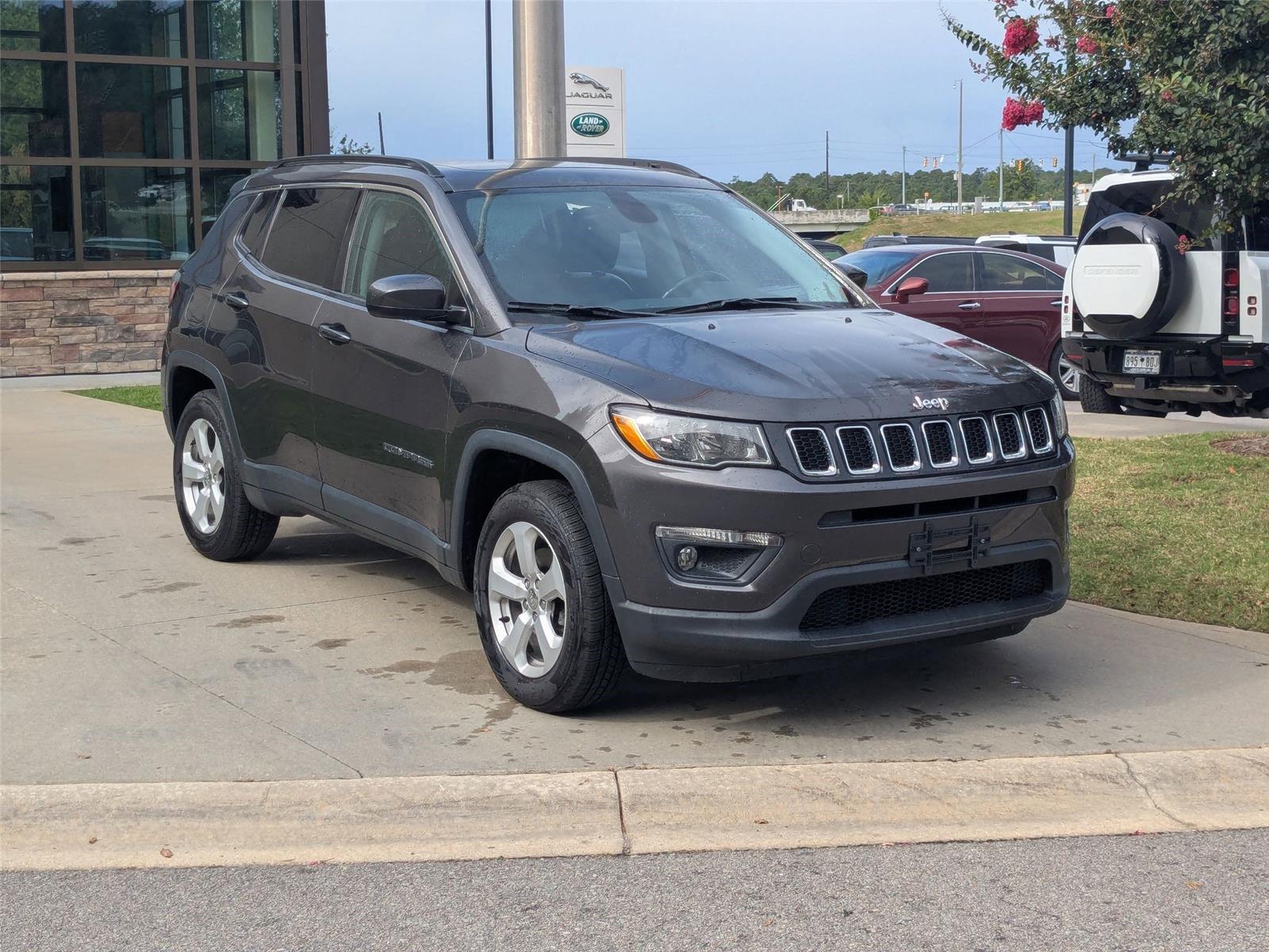 2017 Jeep Compass Latitude photo 3