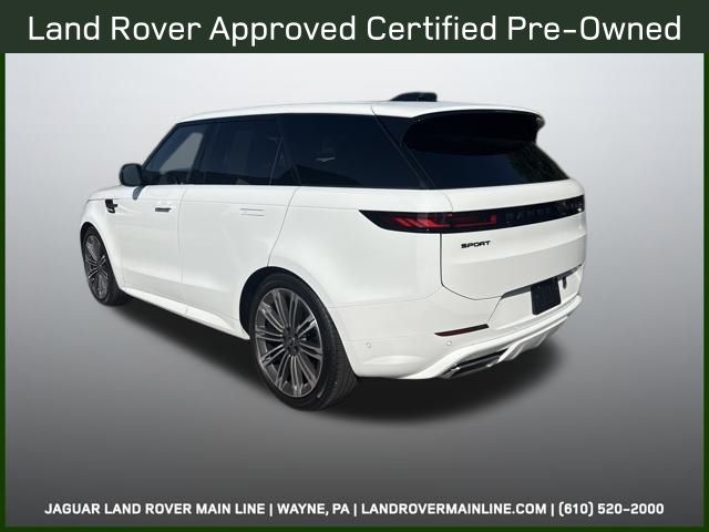 2025 Land Rover Range Rover Sport SE photo 3