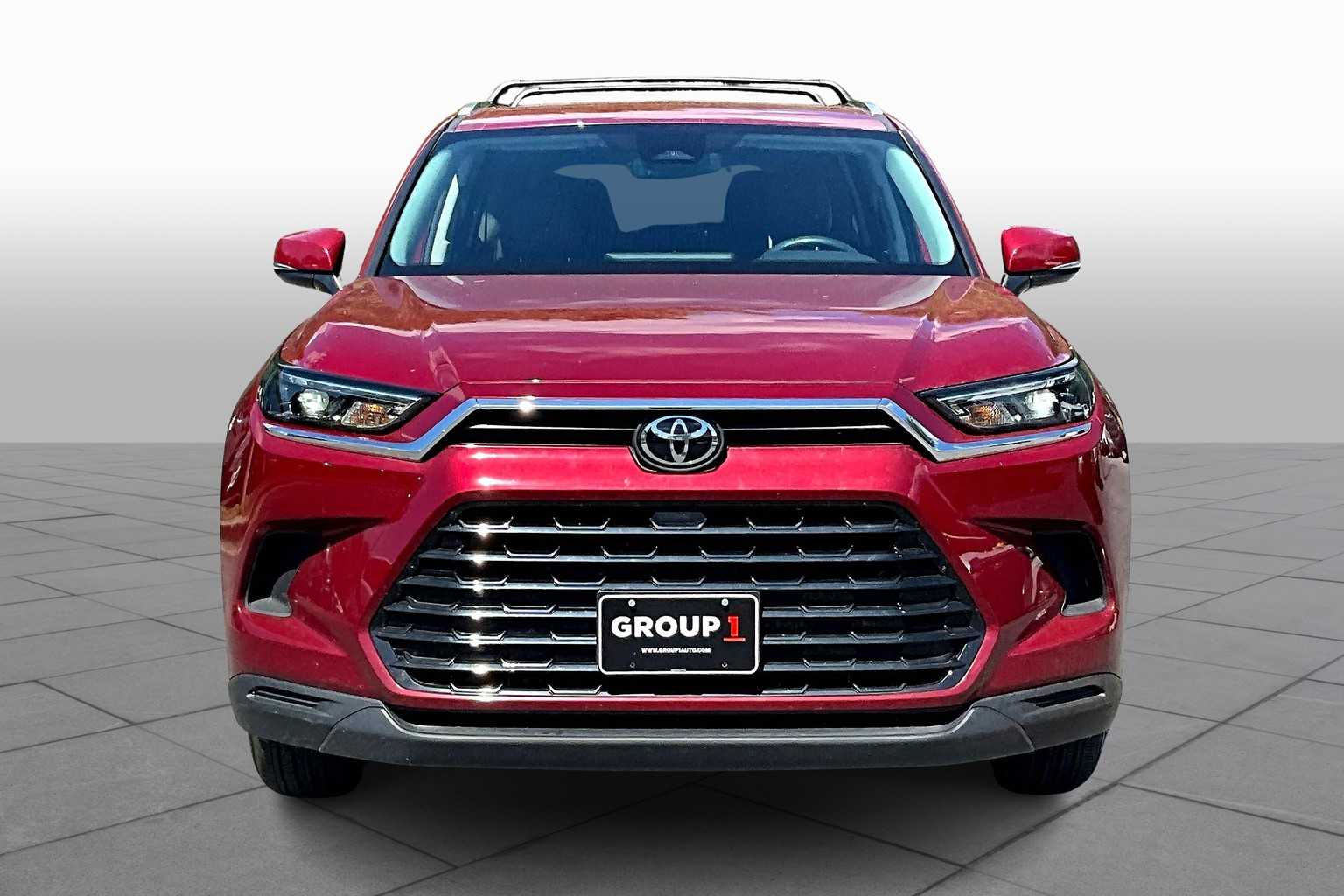 2024 Toyota Grand Highlander XLE AWD photo 3
