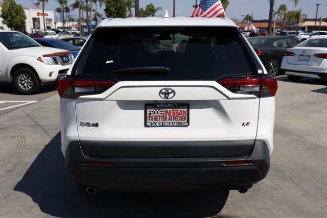 2023 Toyota RAV4 LE photo 4