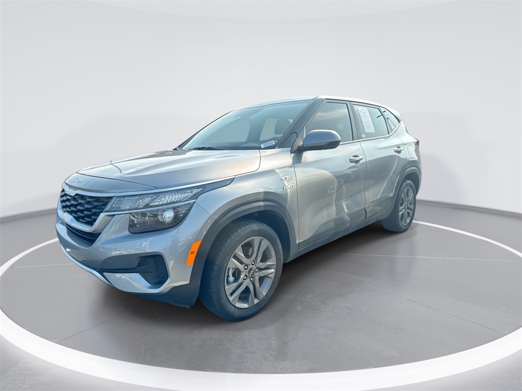 2022 Kia Seltos LX photo 5