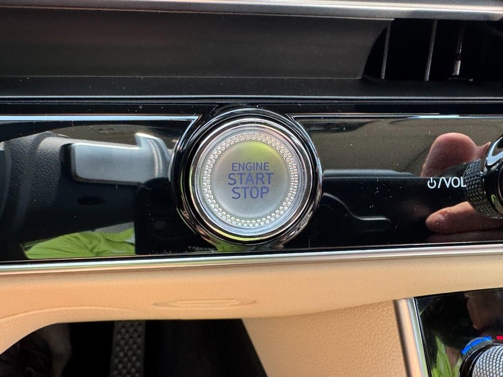 2026 Genesis GV70 2.5T Select photo 14