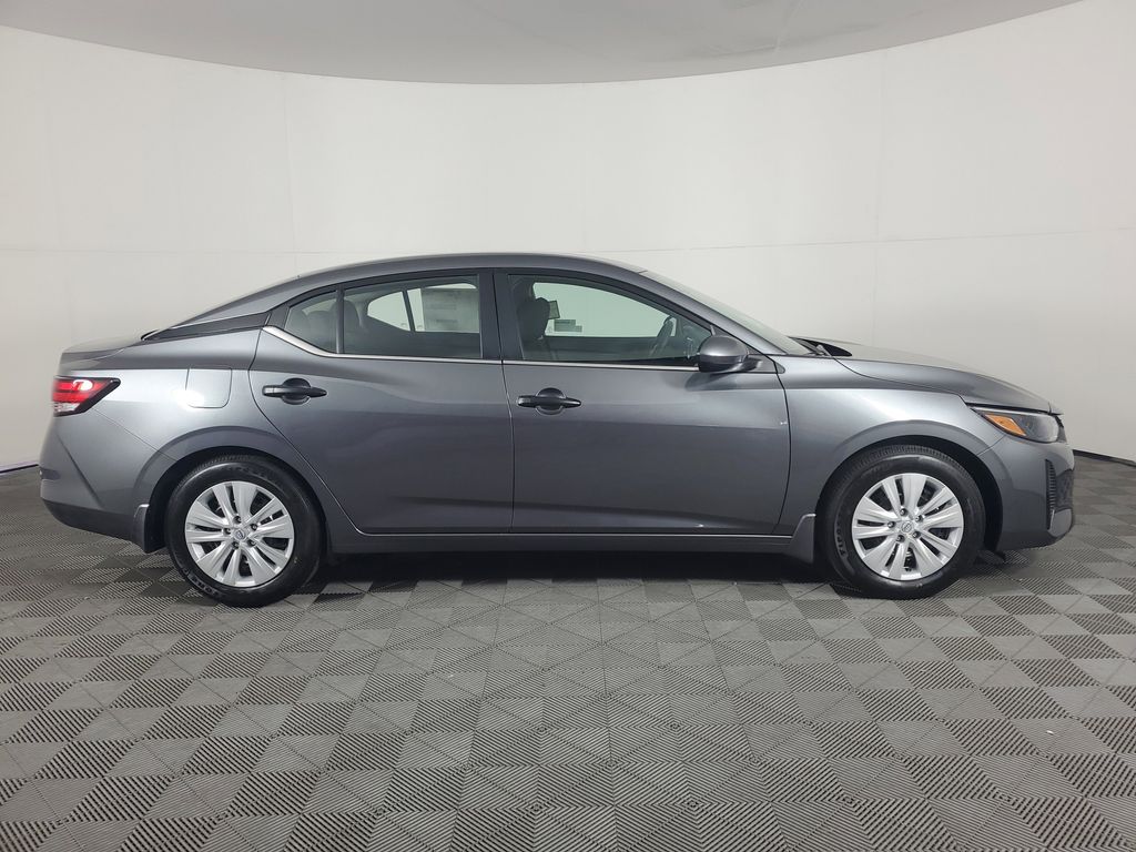 2025 Nissan Sentra S photo 3