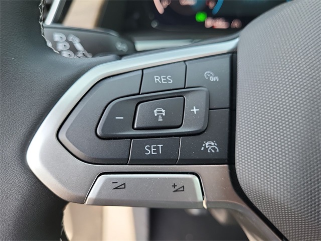 2025 Volkswagen Atlas SE Technology photo 19
