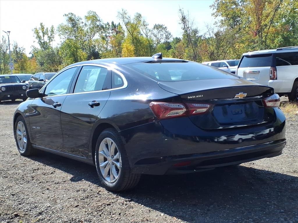 2022 Chevrolet Malibu photo 4