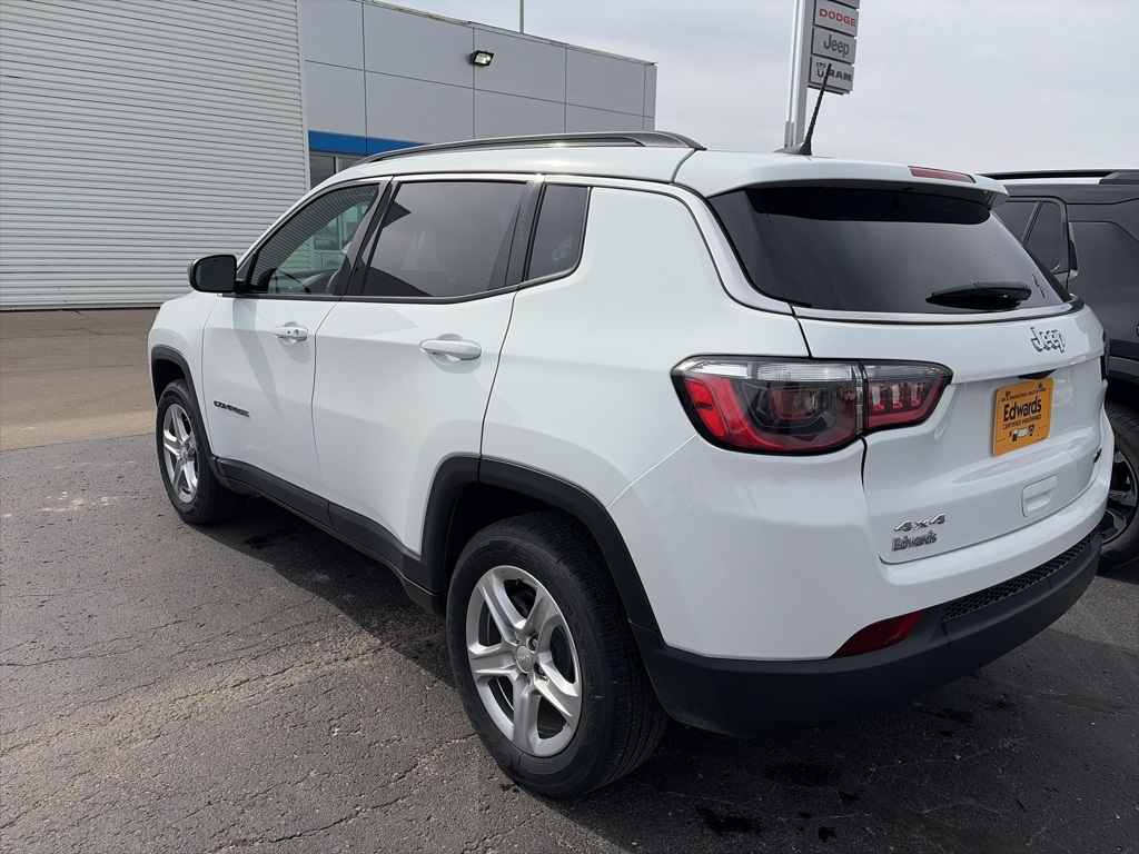 2023 Jeep Compass North Edition Latitude photo 4
