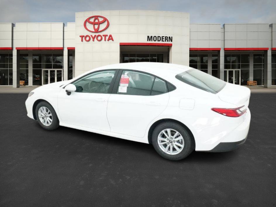 2025 Toyota Camry LE photo 12
