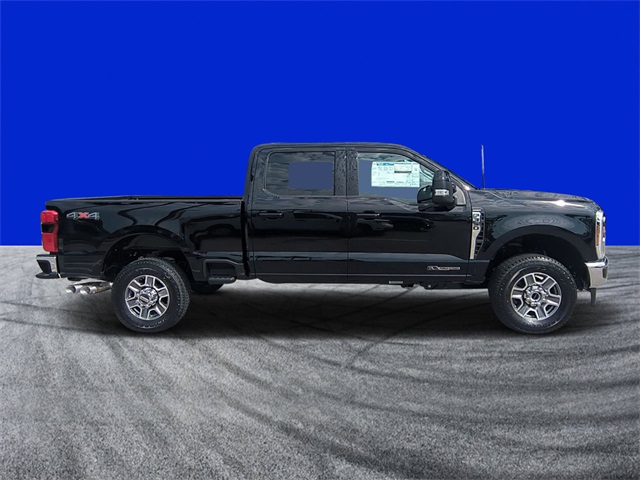 2025 Ford F-350 Lariat photo 2