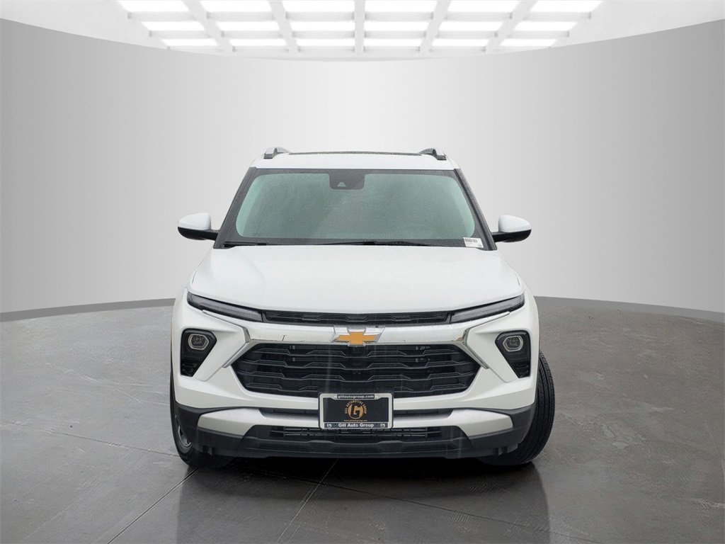 2026 Chevrolet Trailblazer LT photo 2