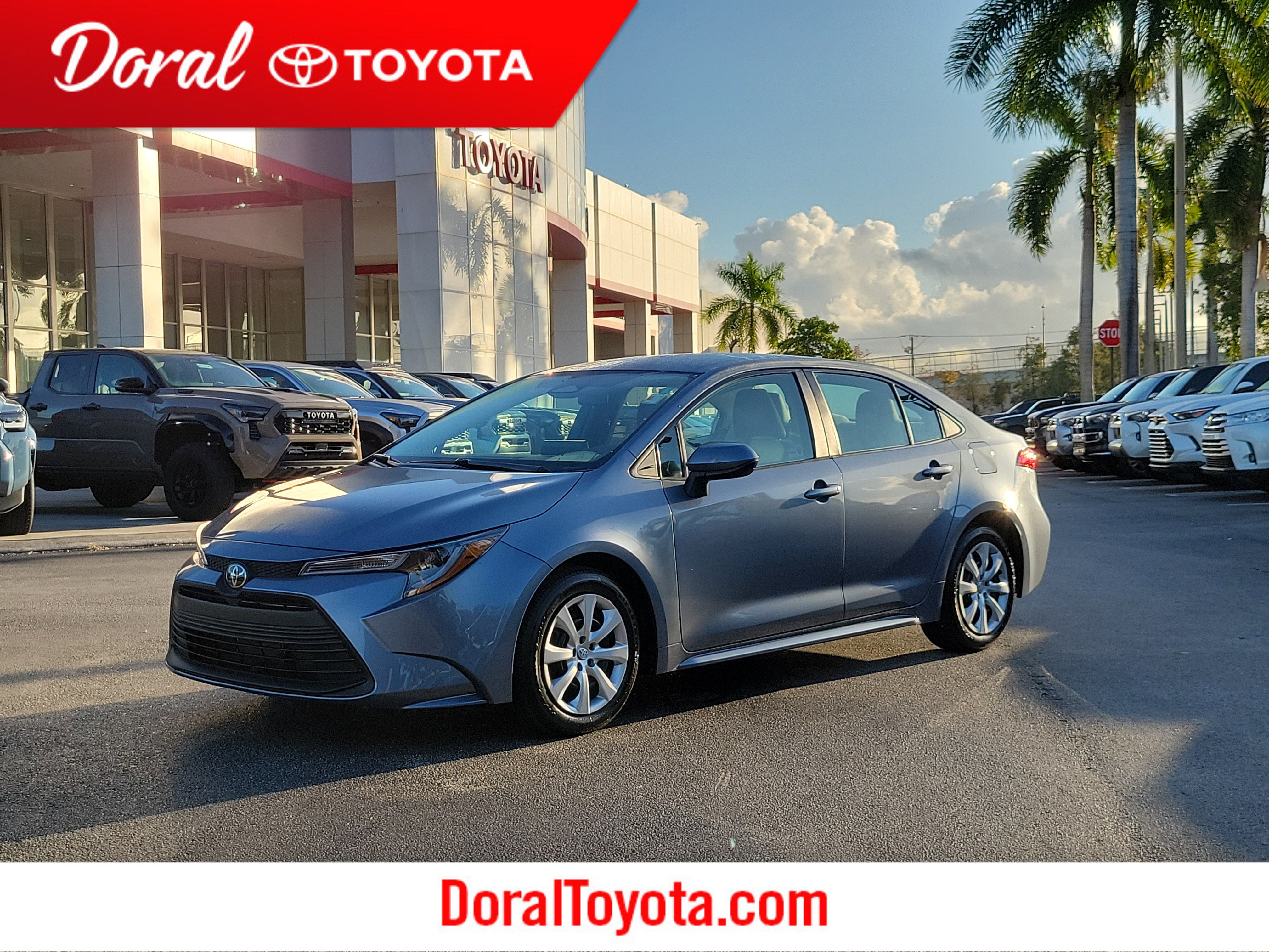2023 Toyota Corolla LE's photo