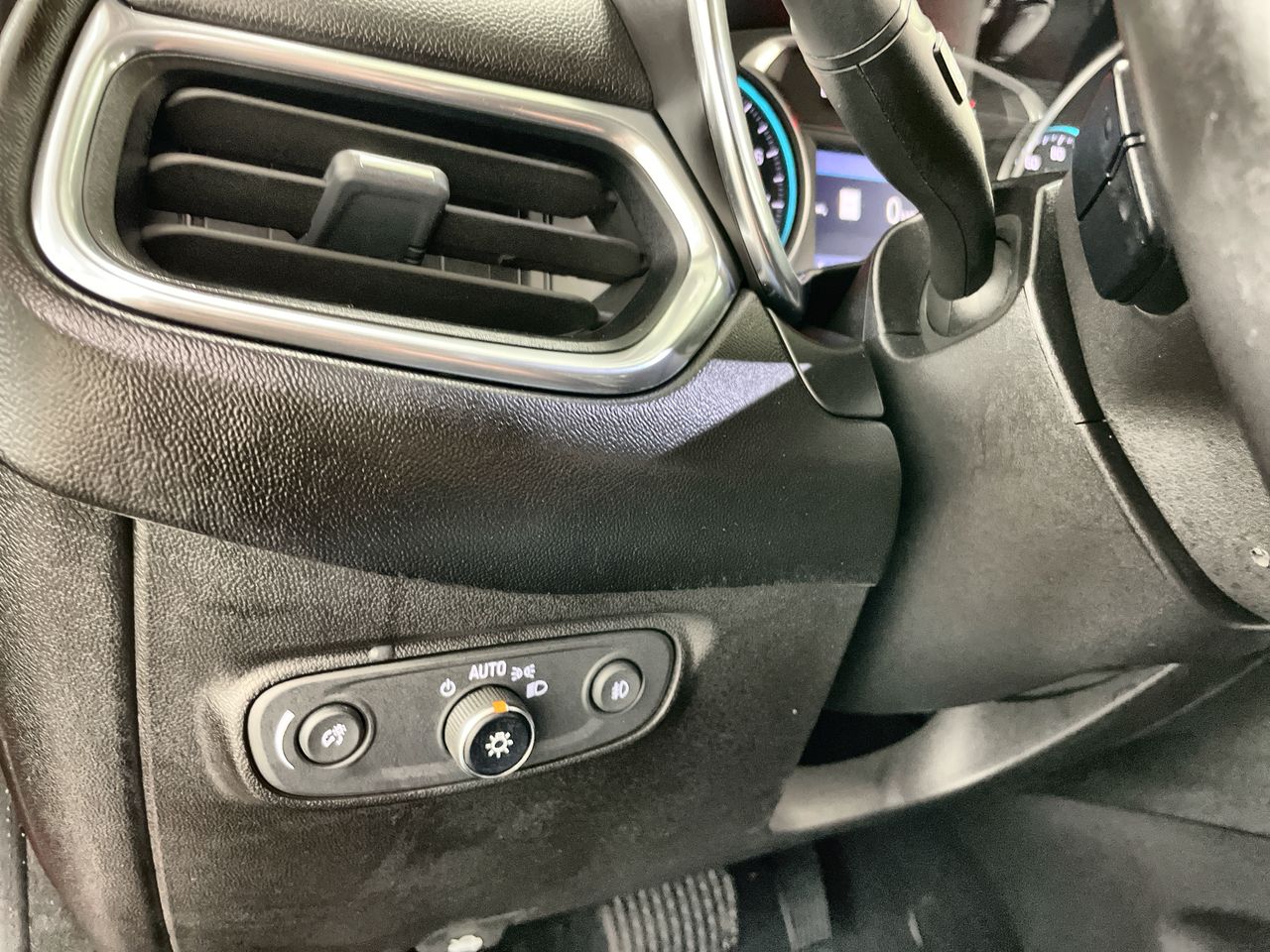 2020 Chevrolet Equinox LT photo 18