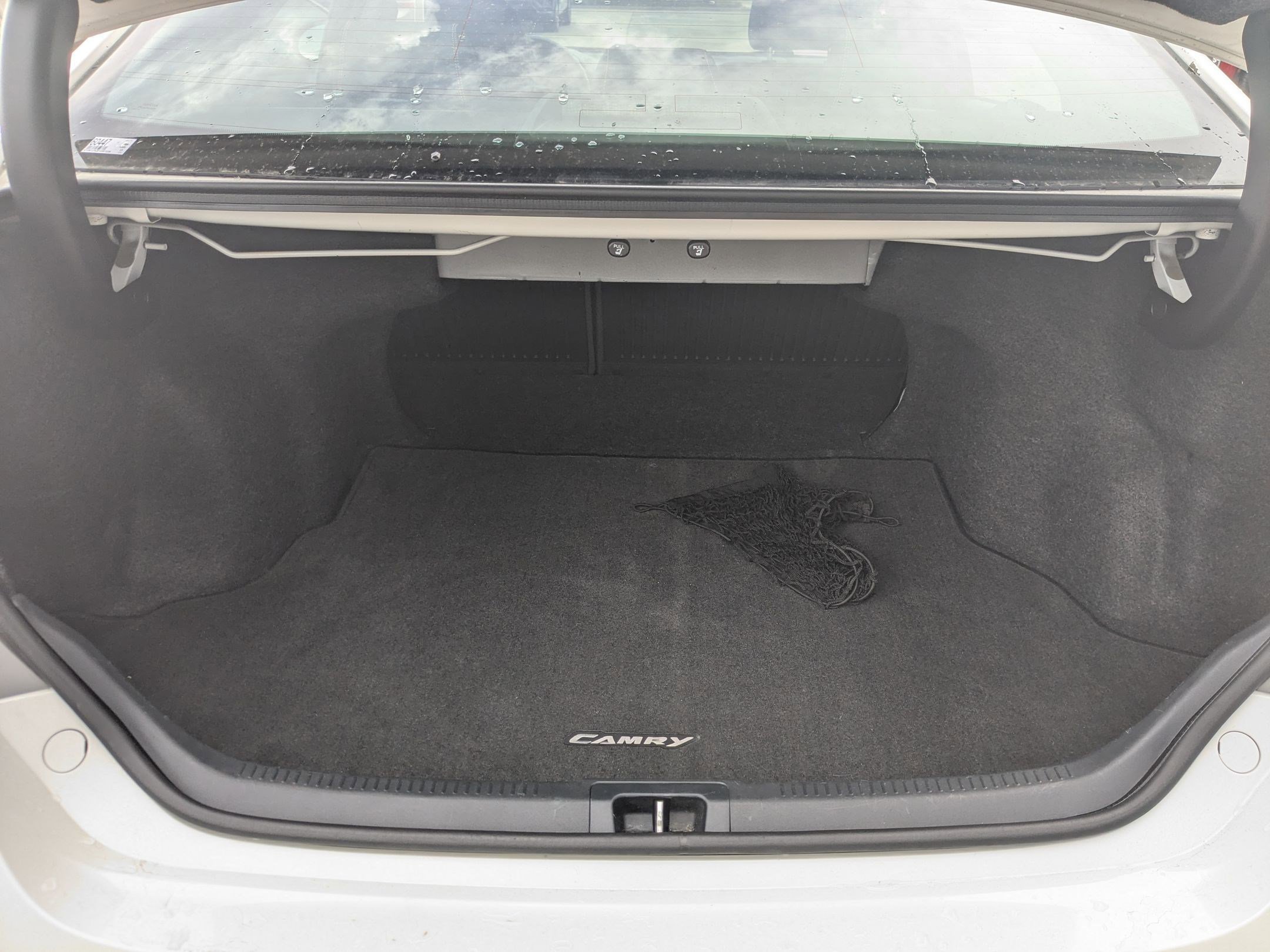 2015 Toyota Camry XSE photo 17