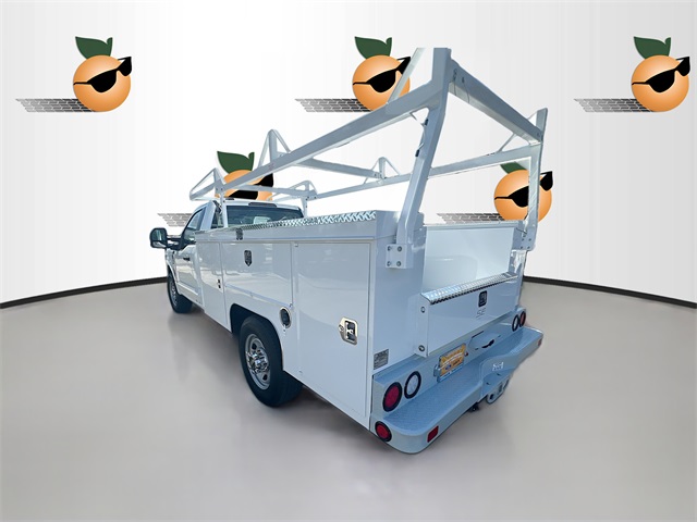 2025 Ford F-350 photo 2