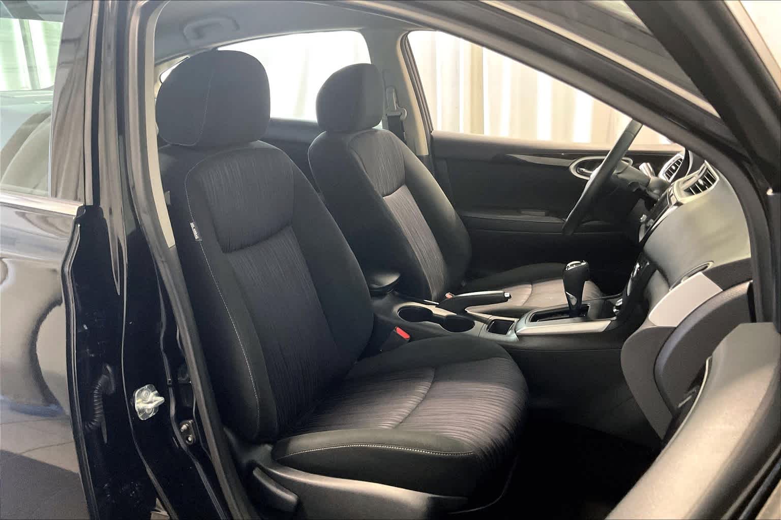 2019 Nissan Sentra SV photo 10