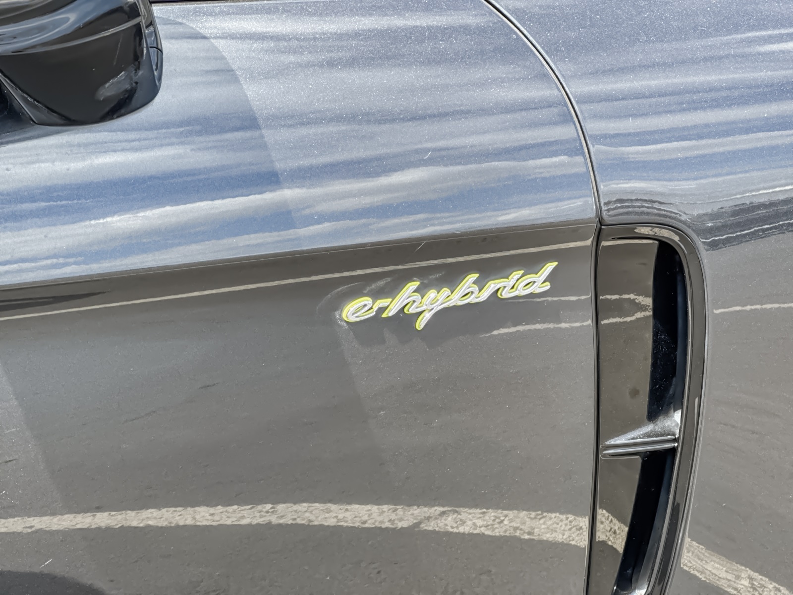2019 Porsche Panamera E-Hybrid 4 photo 23