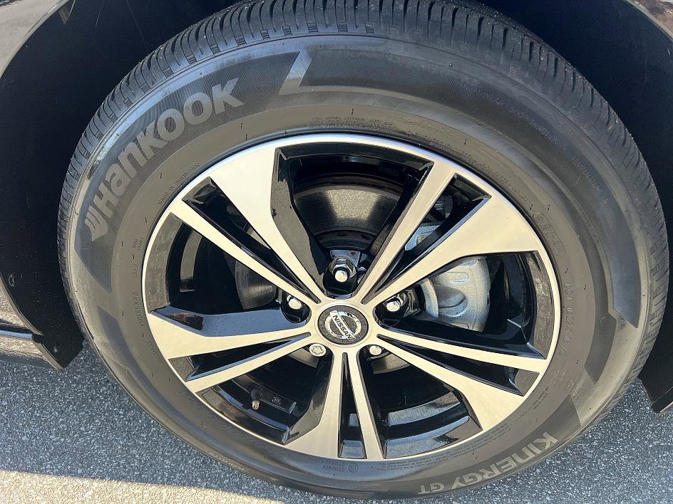 2022 Nissan Sentra SV photo 12