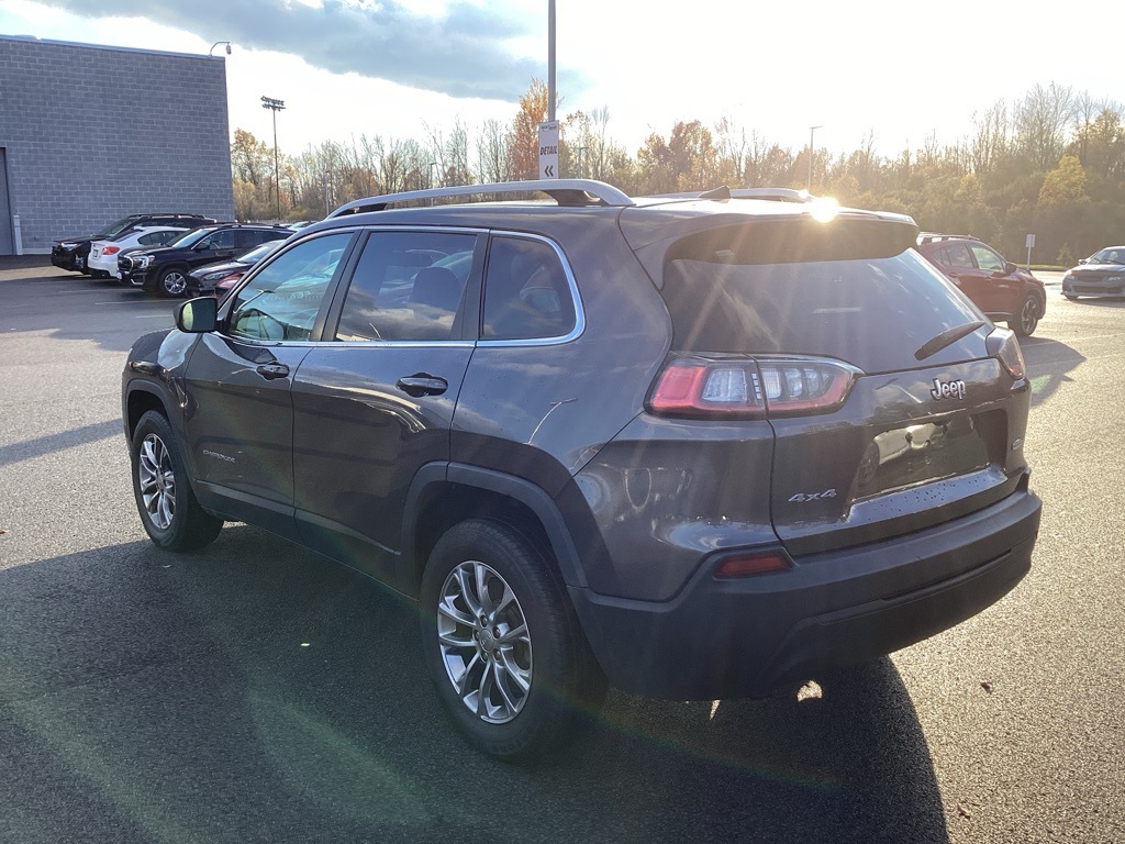 2019 Jeep Cherokee Latitude photo 2