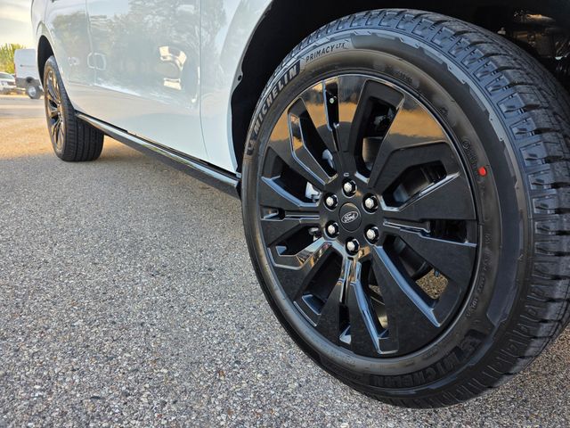 2025 Ford Expedition Platinum photo 42