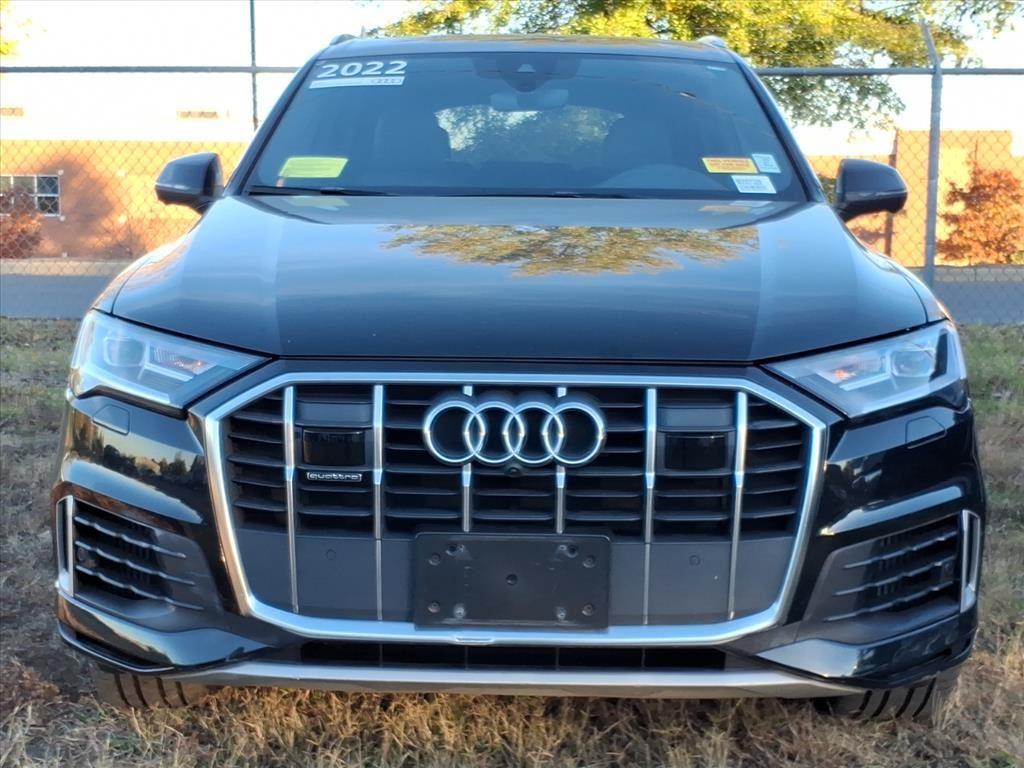 2022 Audi Q7 Premium Plus photo 2