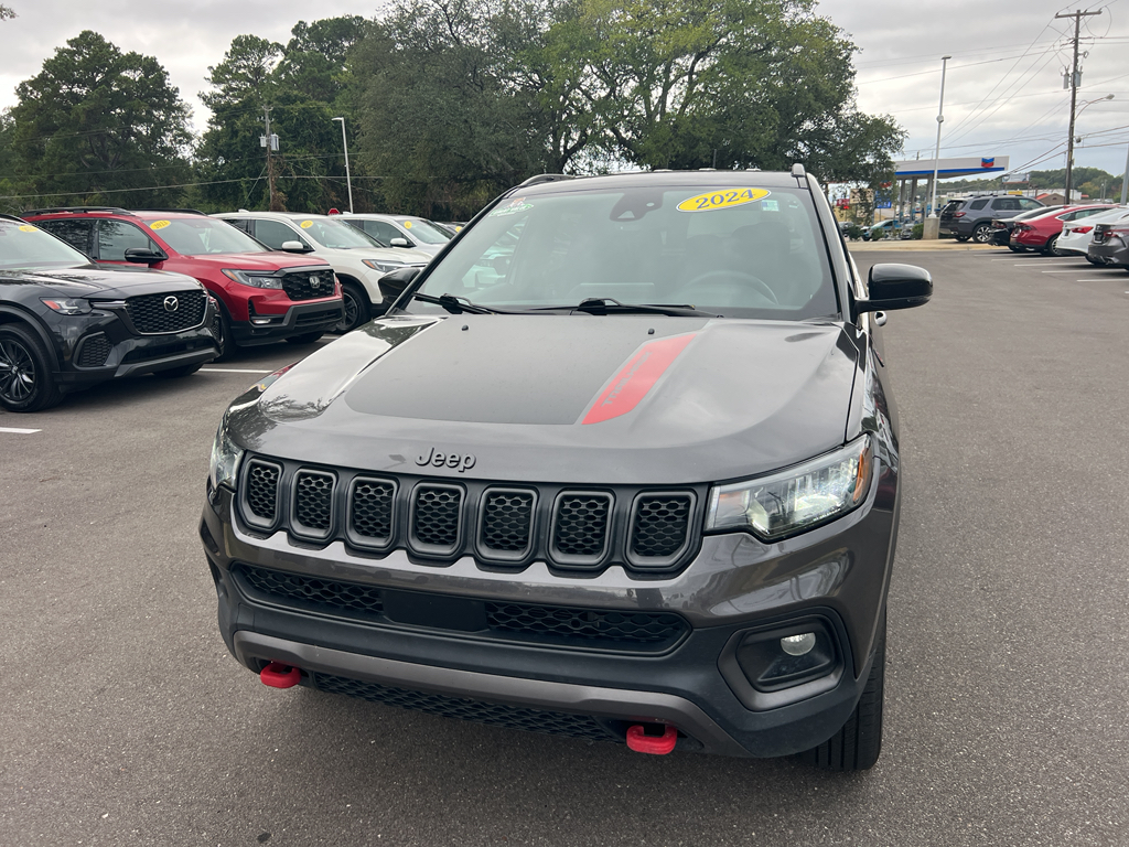 2024 Jeep Compass Trailhawk photo 3