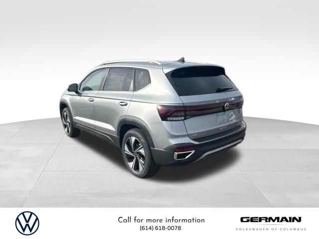 2025 Volkswagen Taos SE photo 5