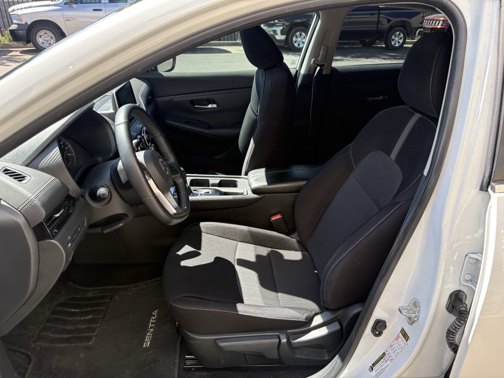 2021 Nissan Sentra SV photo 7