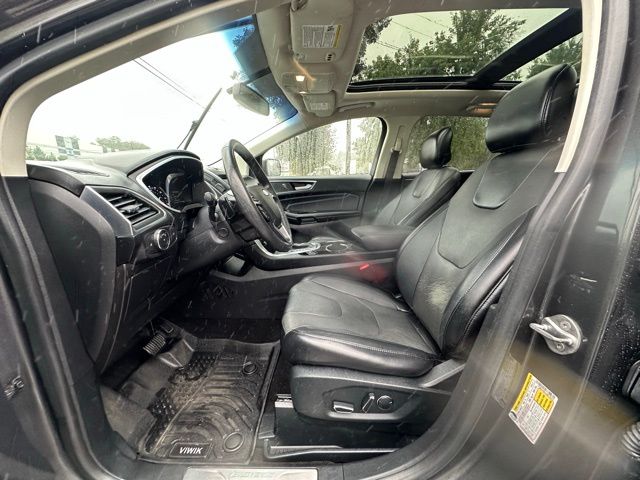 2018 Ford Edge Titanium photo 23