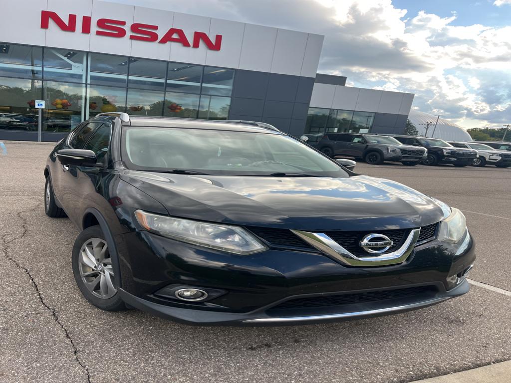 2015 Nissan Rogue SL photo 2