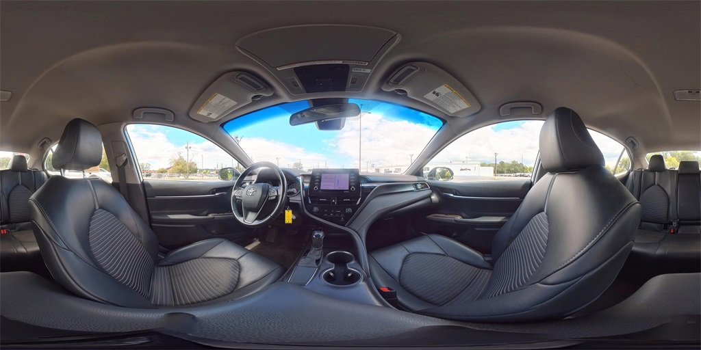 2021 Toyota Camry SE photo 32