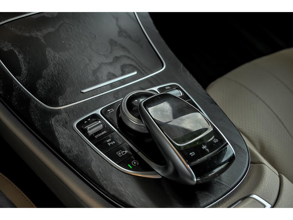 2018 Mercedes Benz E 300 4MATIC photo 20