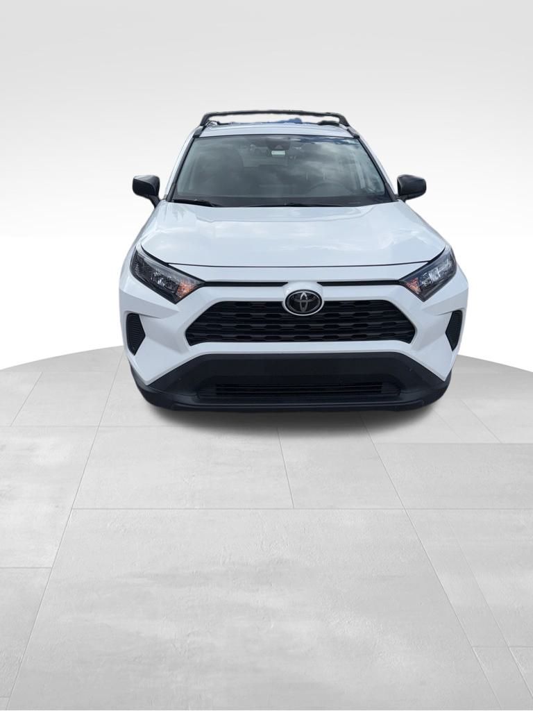 2019 Toyota RAV4 LE photo 2