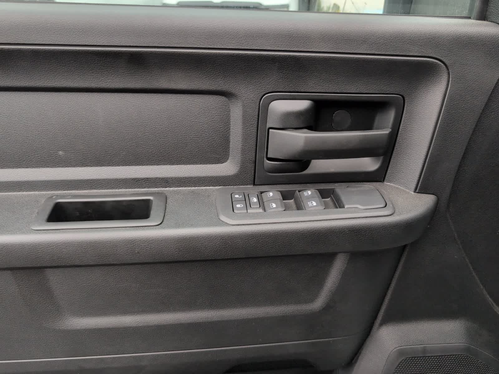 2025 Ram 2500 Tradesman photo 11