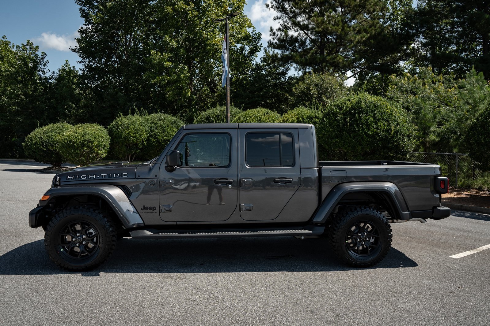 2025 Jeep Gladiator Sport photo 5