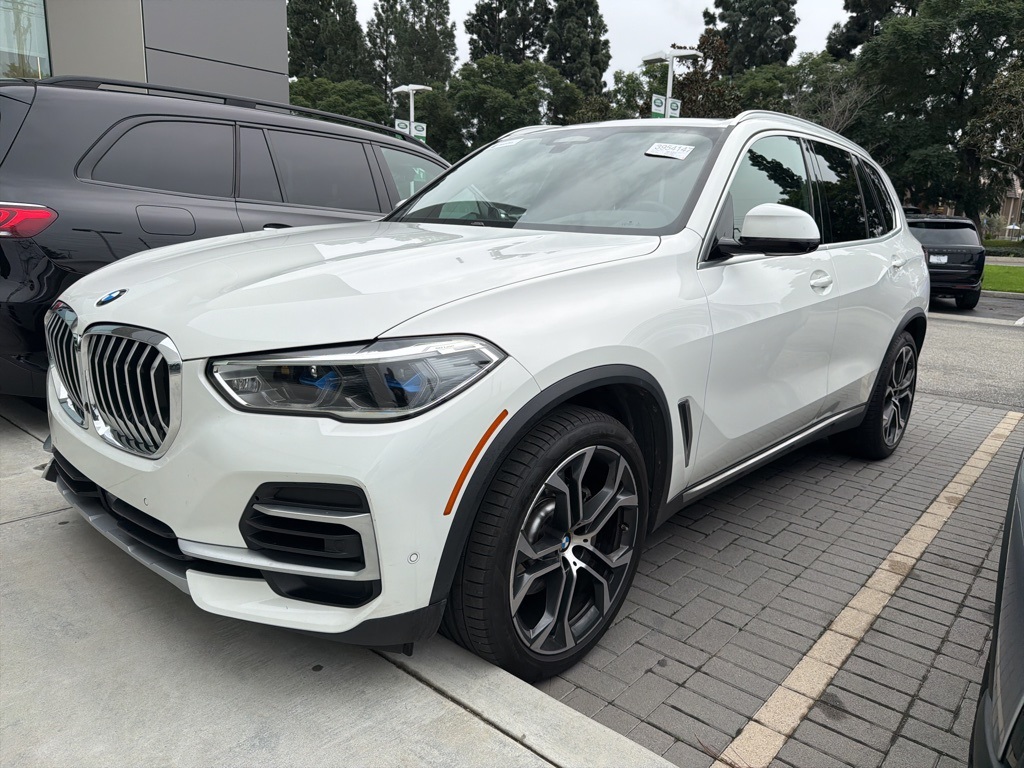 2022 BMW X5 40i's photo