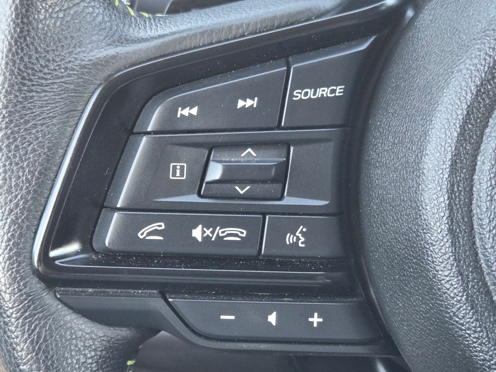 2023 Subaru Ascent Onyx Edition photo 24