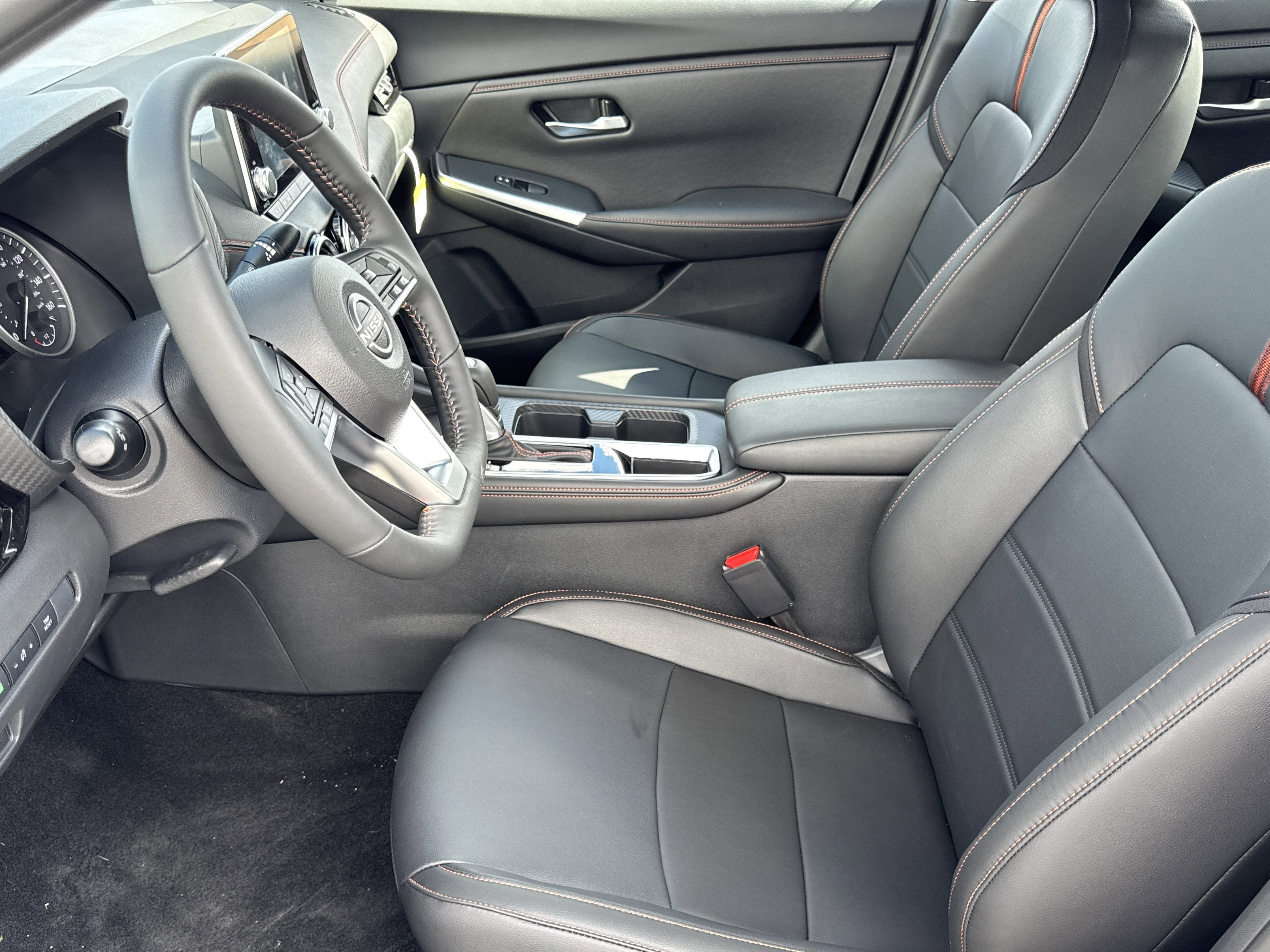 2025 Nissan Sentra SR photo 2
