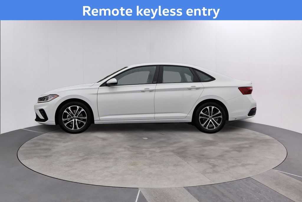 2026 Volkswagen Jetta 1.5T Sport photo 4
