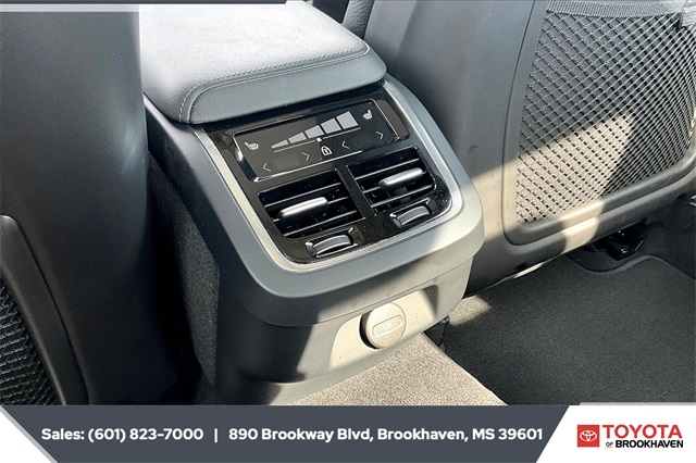 2024 Volvo S60 Ultimate photo 22
