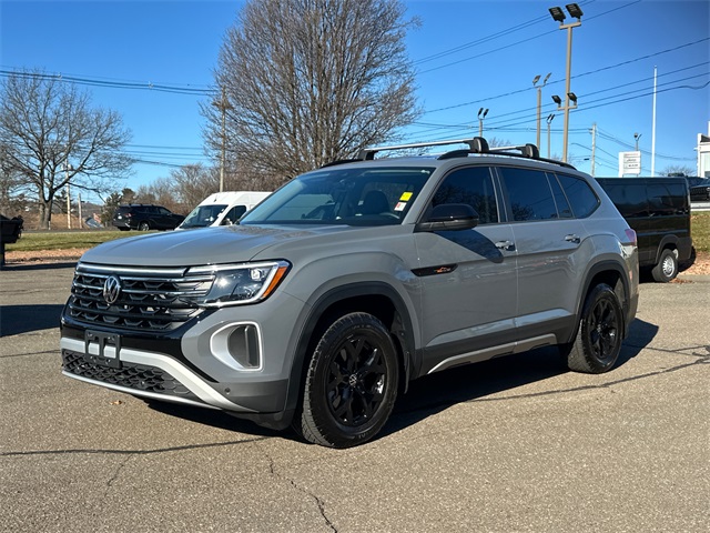 2025 Volkswagen Atlas Atlas Peak Edition's photo