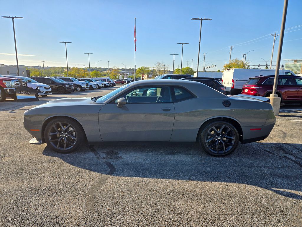 2023 Dodge Challenger GT photo 6