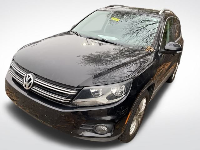 2014 Volkswagen Tiguan SEL photo 3