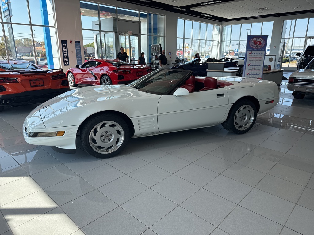 1991 Chevrolet Corvette Base photo 3