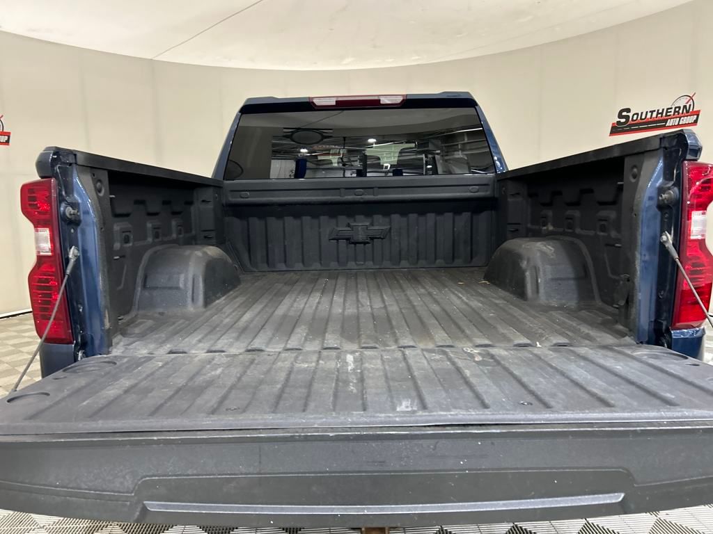 2023 Chevrolet Silverado 1500 LT photo 10