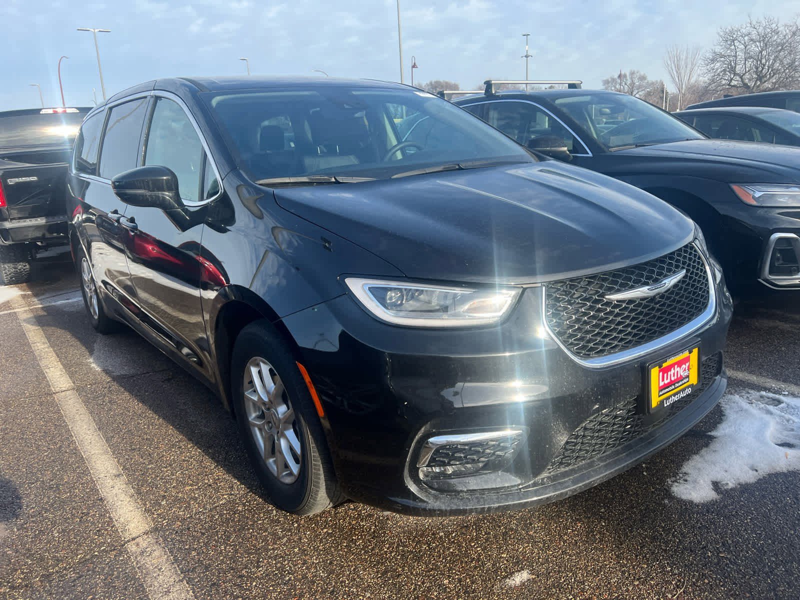 Used 2024 Chrysler Pacifica Touring L with VIN 2C4RC1BG1RR173091 for sale in Brooklyn Center, Minnesota