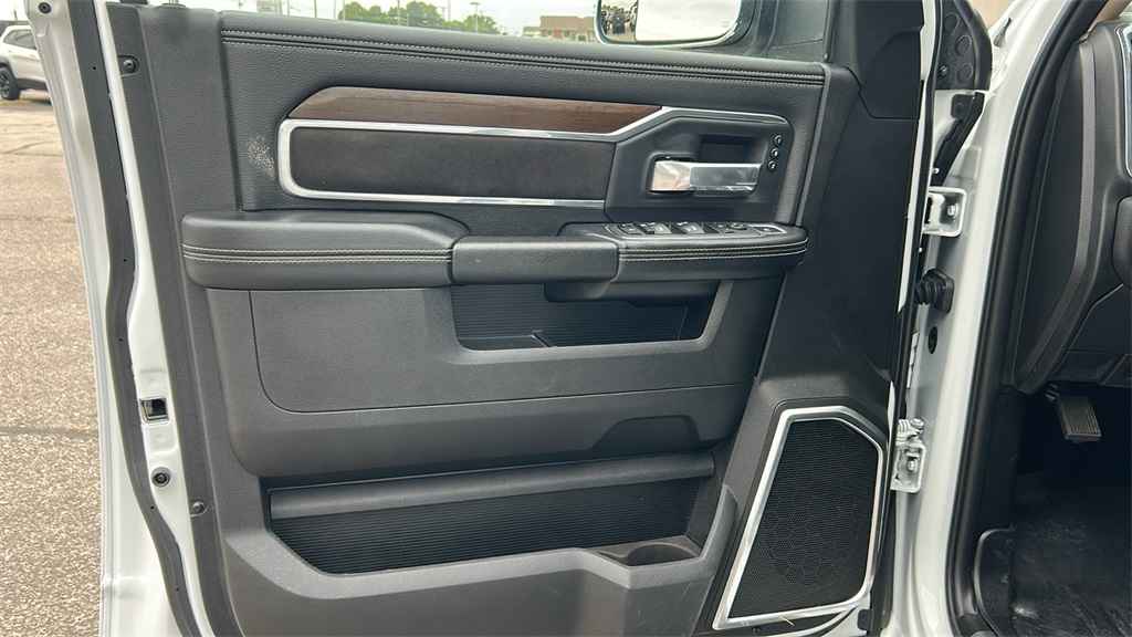 2022 Ram 2500 Laramie photo 14