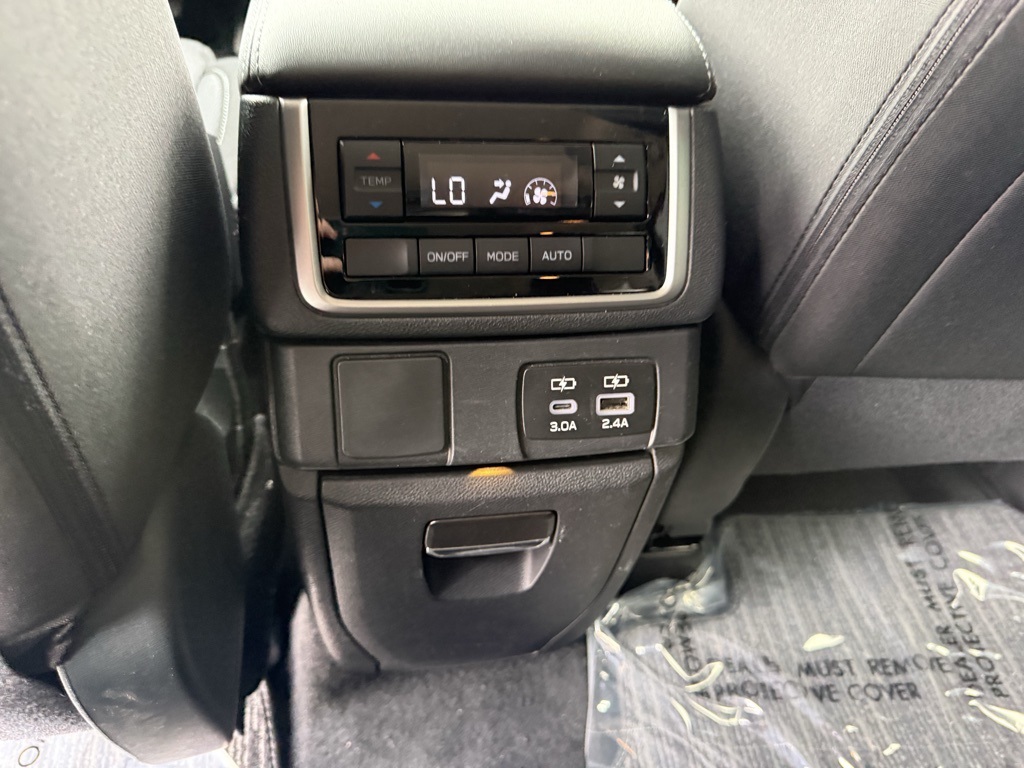 2024 Subaru Ascent Premium photo 32
