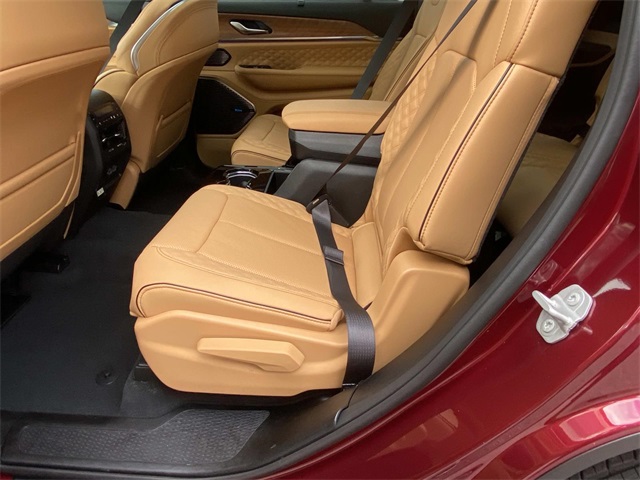 2025 Jeep Grand Cherokee L Summit Reserve photo 12